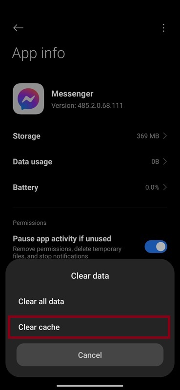 Messenger app info screen showing the option to clear the app cache