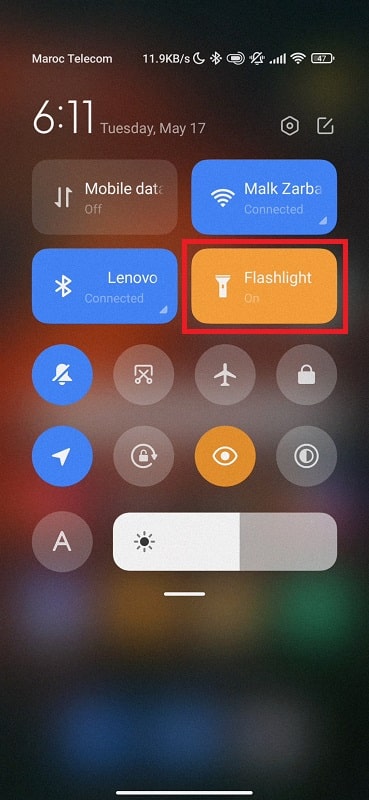 how to turn off flashlight